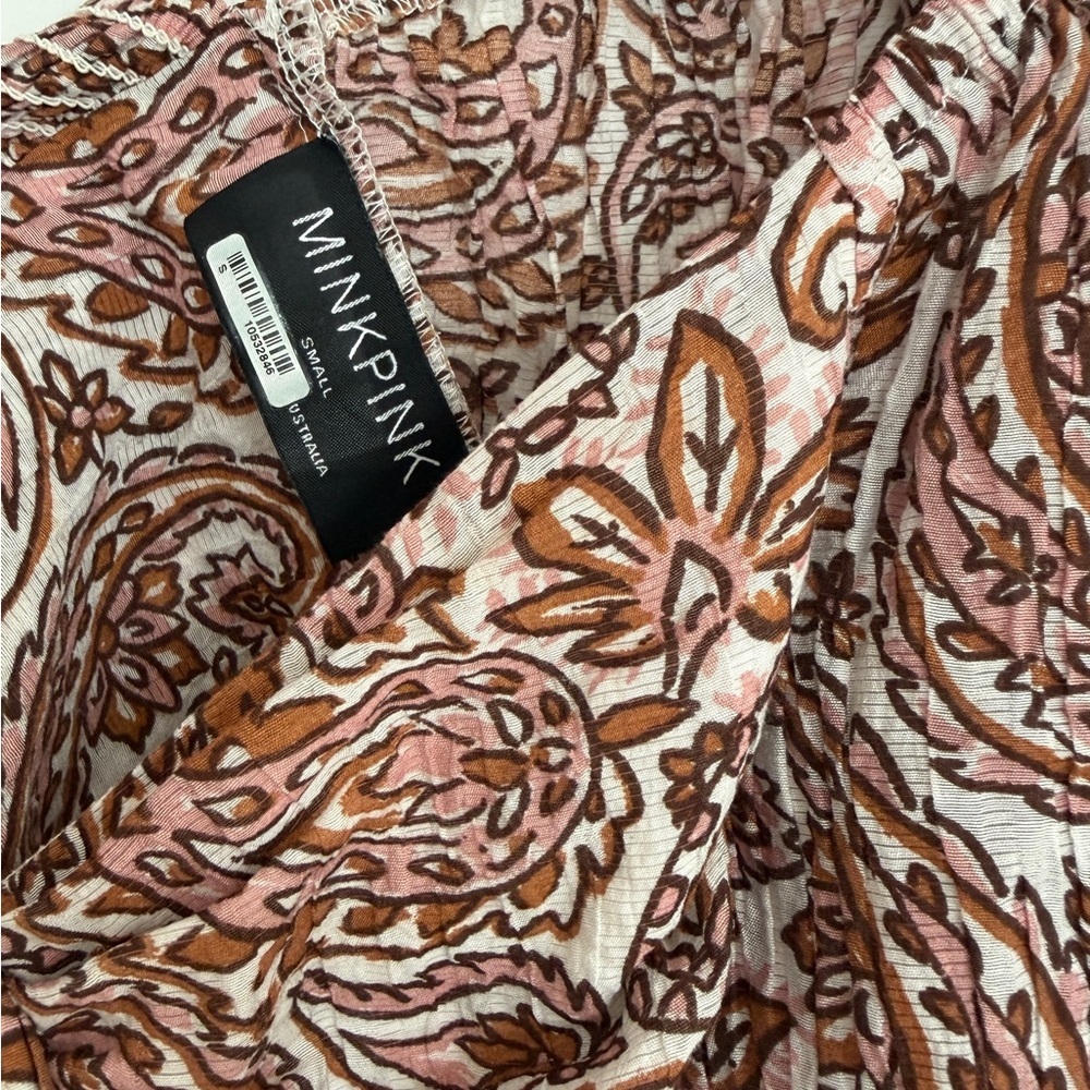 MINKPINK
JEDDA CROP BLOUSE - Picture 9 of 10